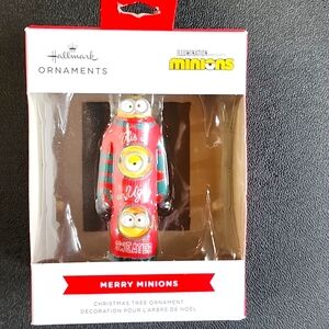 Hallmark merry minions ornament nwt